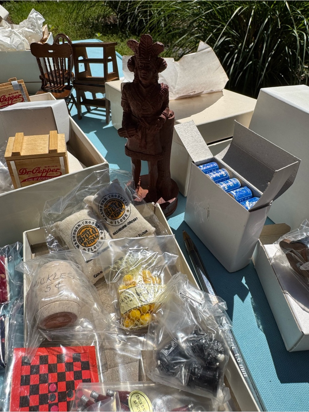 Franklin Mint Miniature Dollhouse Accessories Set - entire lot included in sale - Picture 14 of 16